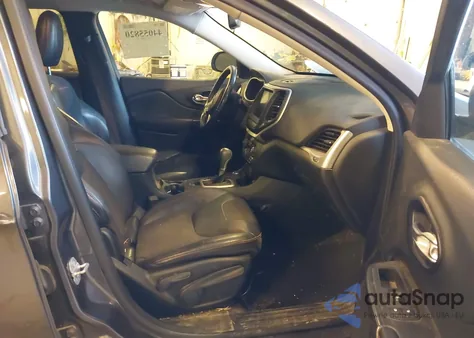 2015 Jeep Cherokee Trailhawk z USA, uszkodzony, nr VIN 1C4PJMBS5FW785882